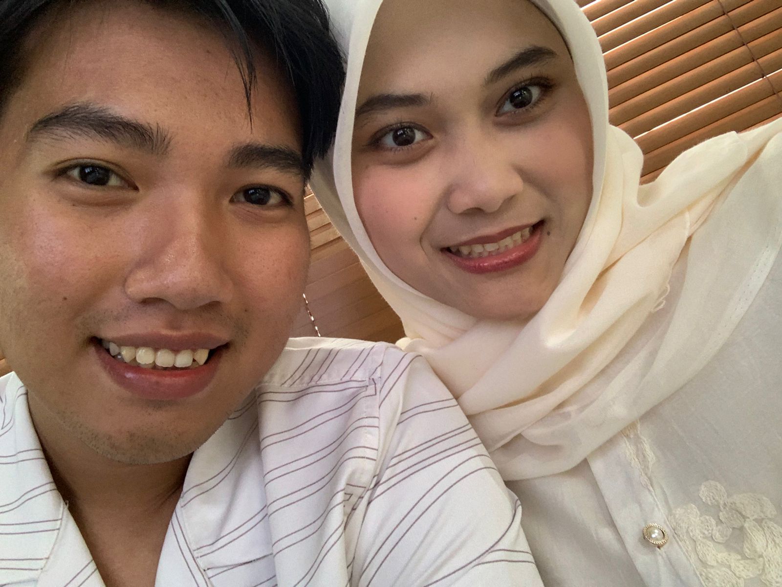 bahkan oli samping menemukan pujaan hatinya